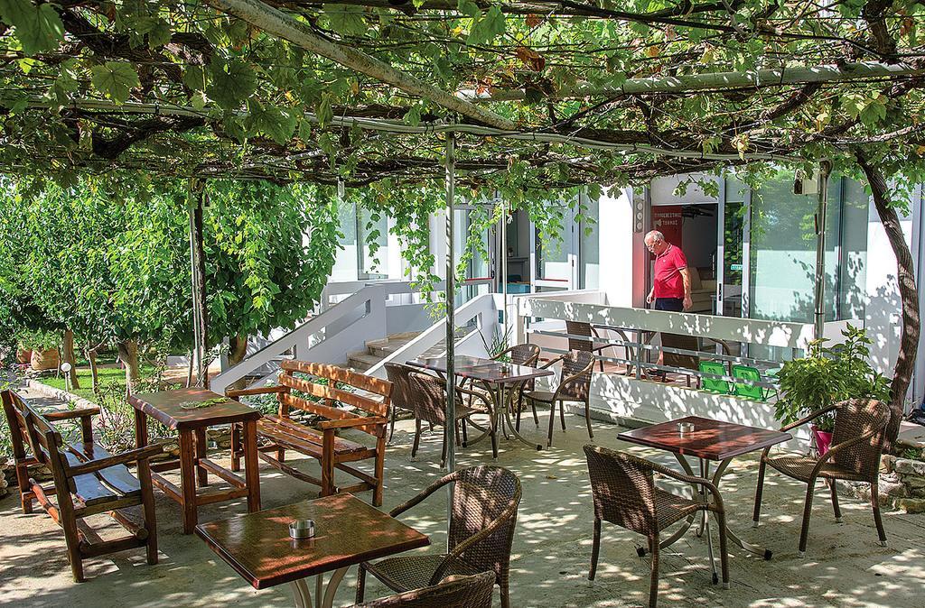 Megim Hotel Palaiochora Exterior photo